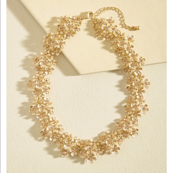 Modcloth Jewelry - Within your Wreath necklace from ModCloth!